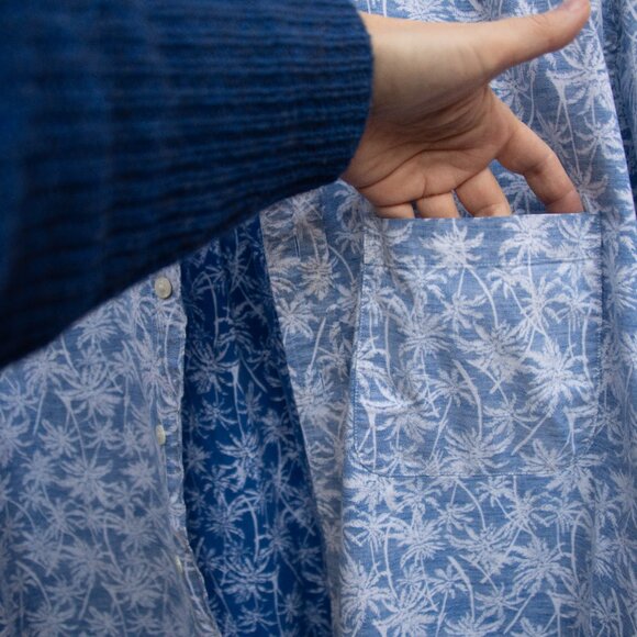 Brooks Brothers Hawaiian Shirt Mens 2XLT Reverse Print Blue Palm Cotton Resort - Picture 2 of 9